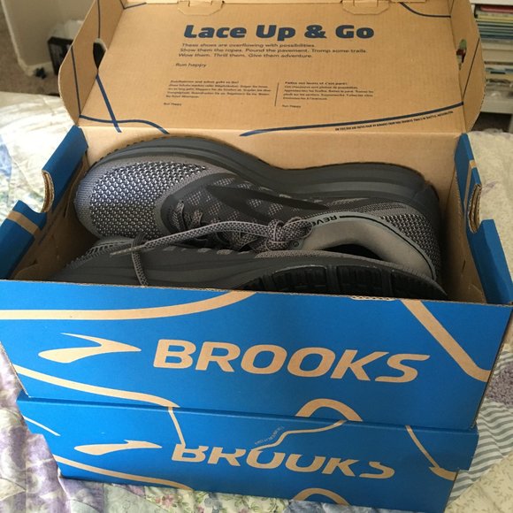 Brooks Other - NWT Brooks Neutral Running Shoe Mens 8 Grey Revel